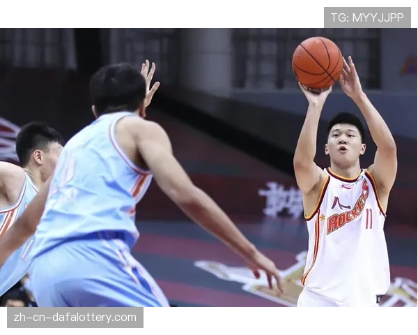 新疆防守效率从联盟前六跌至垫底 昔日铁血防守根基从内部崩塌 新疆防守效率从联盟前六跌至垫底 昔日铁血防守根基从内部崩塌